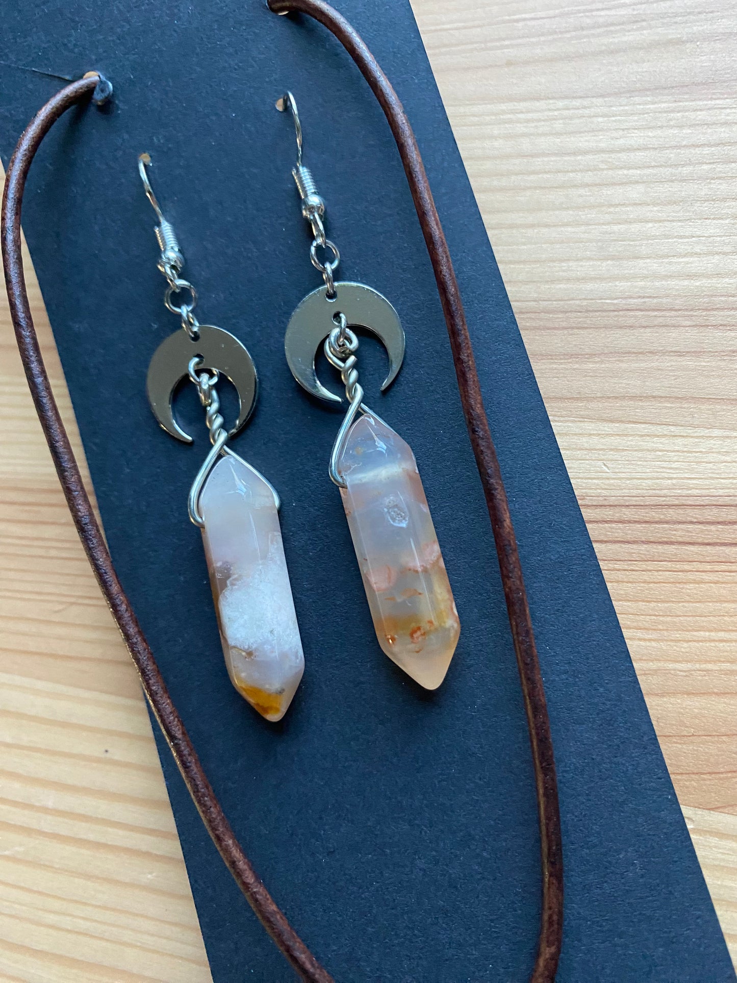 Flower agate necklace and earring set